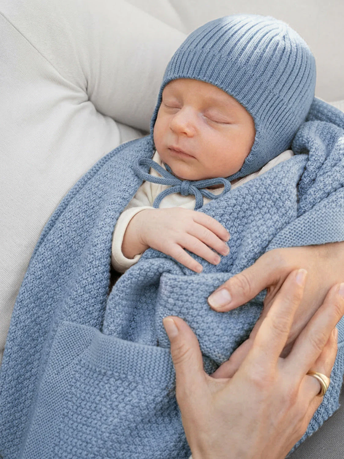 THE WOOLLY BABY HAT - blue - Image 2