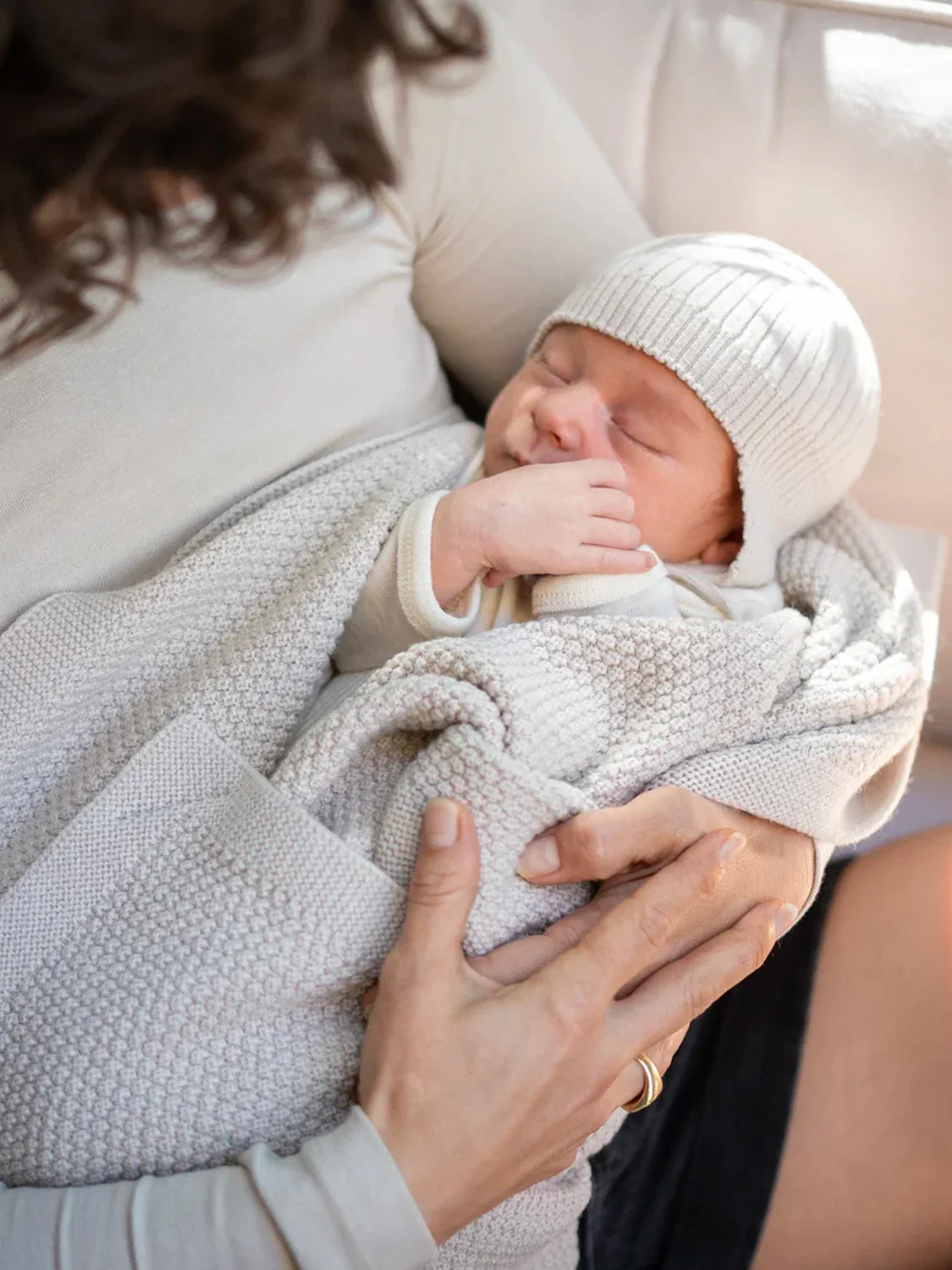 THE WOOLLY BABY HAT - sand - Image 3